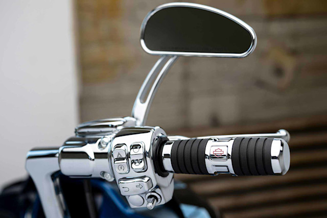 Manillars i comandaments Harley-Davidson